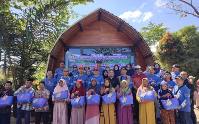 Aksi Sosial Kom 88 di Curug Sikopel